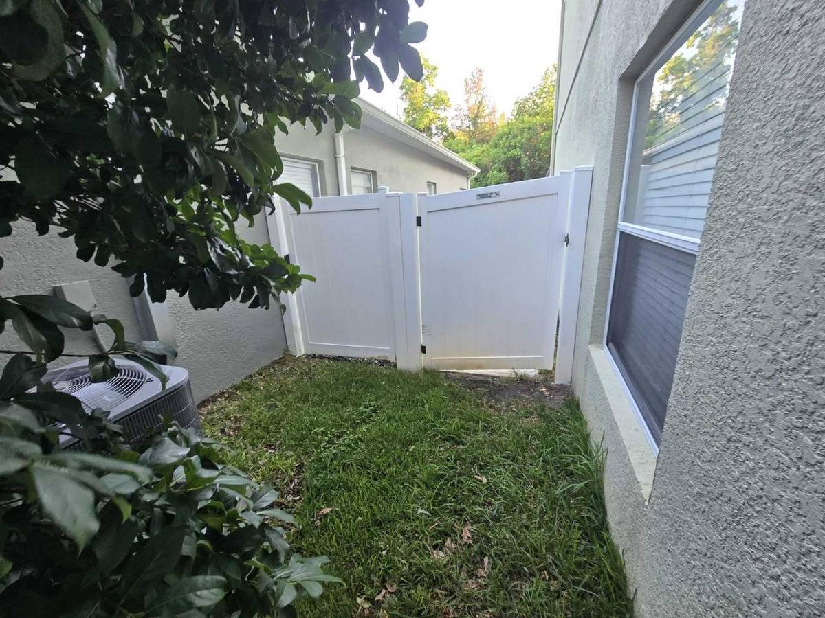 Orlando fence after cleaning