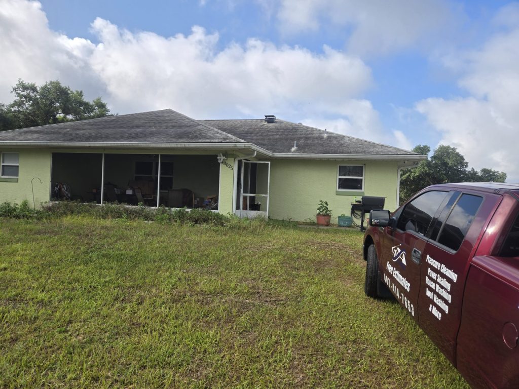 Clermont Fl Roof House Wash Before.jpg